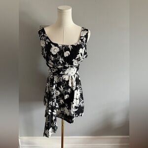 Lapis black & white floral top